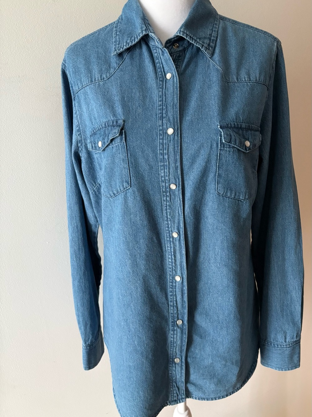 Vintage 1990’s Millennium Classic Blue Denim Ladies Snap Western Shirt Sz. L